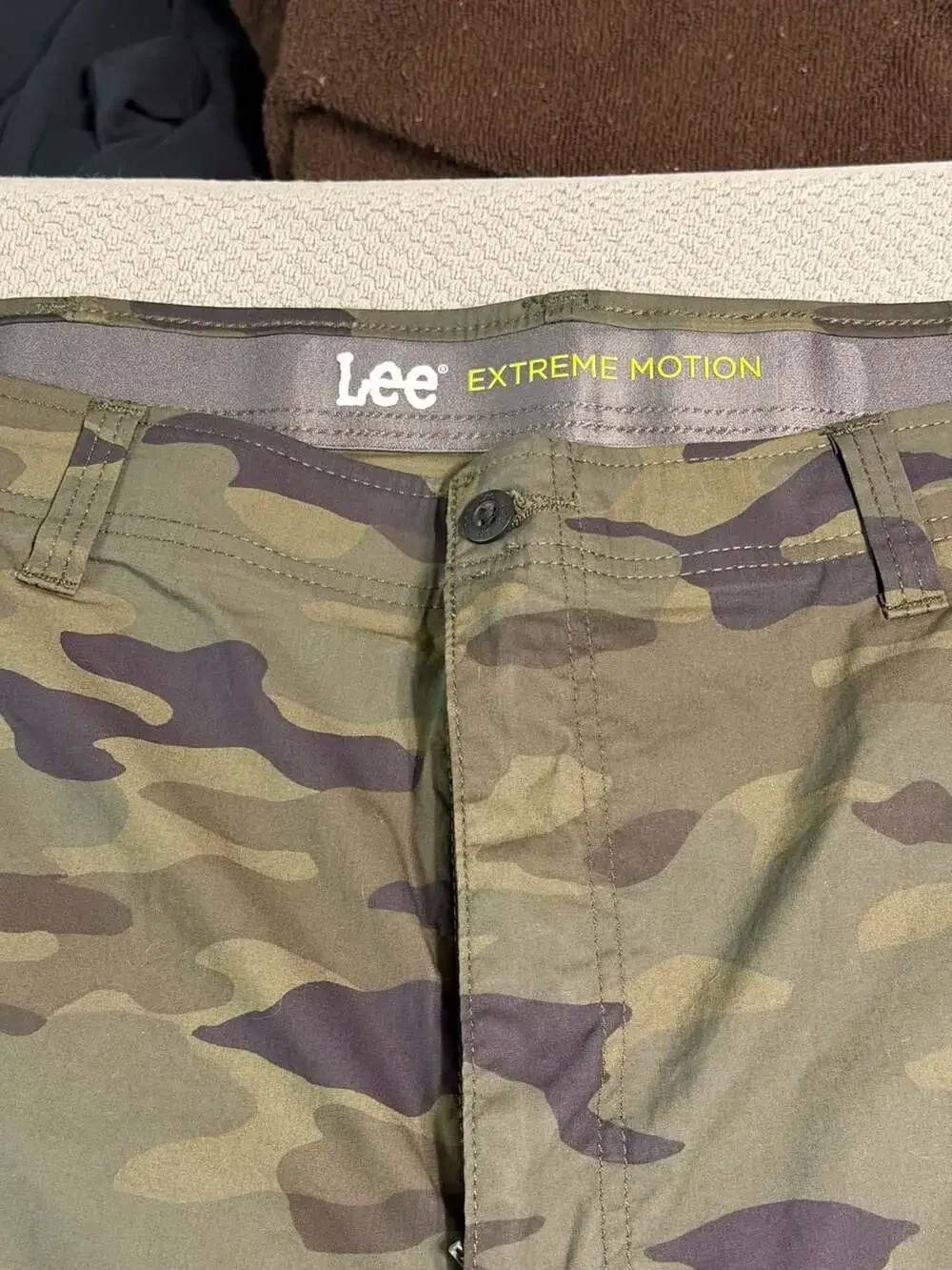 Lee Extreme Motion Relaxed Fit Traditional Camo Cargo Shorts